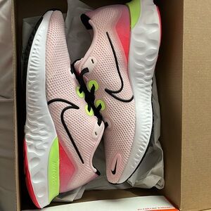 Nike Renew Run